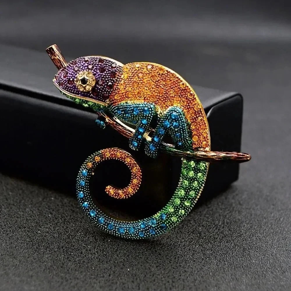 VQ Lizard Brooch - Picture 2 of 5
